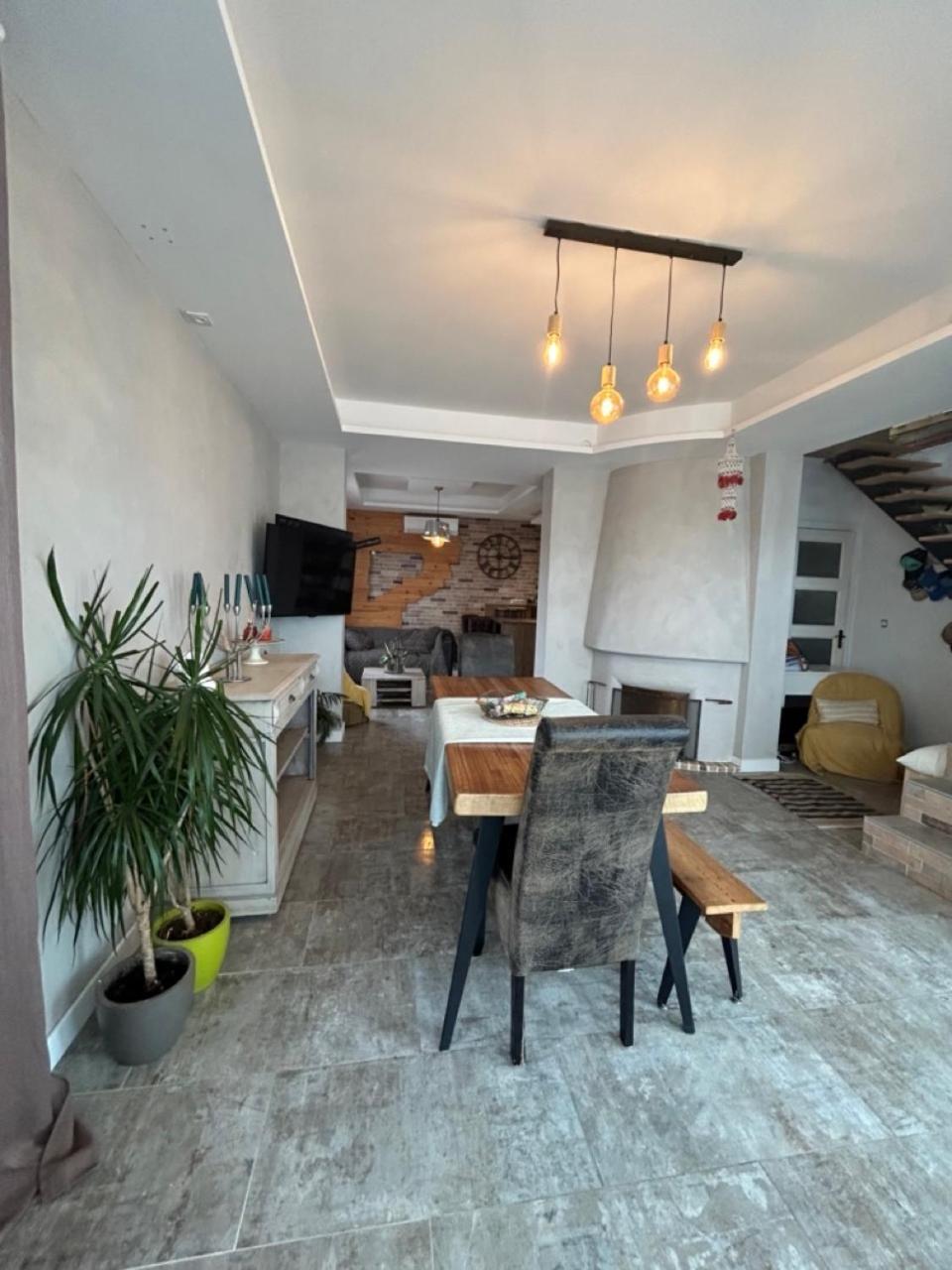 Comme A La Maison Нарбон Екстериор снимка